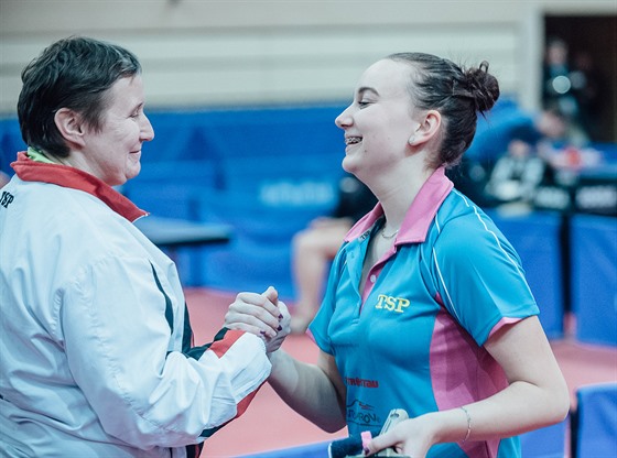 Zdenka Blaková s legendou eského stolního tenisu Marií Hrachovou.