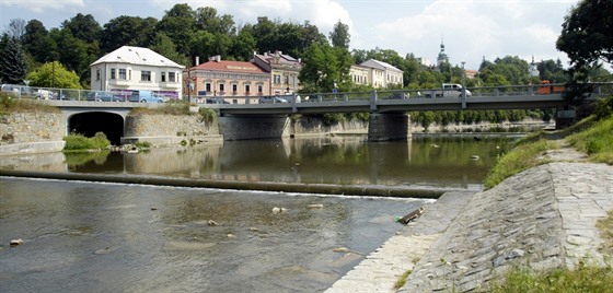 Řeka Bečva ve Vsetíně.