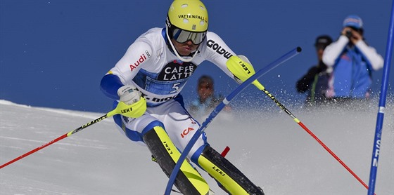 védský lya Andre Myhrer v posledním  slalomu Svtového poháru ve Svatém...