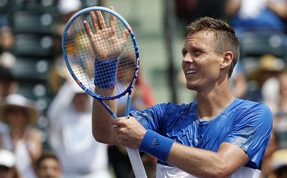 Tomá Berdych se raduje z výhry nad Stevem Johnsonem.