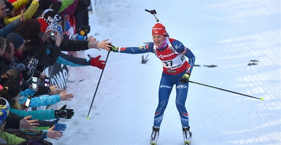 RÁDA SI S VÁMI PLÁCNU. Veronika Vítková se raduje s fanouky v exhibici v...