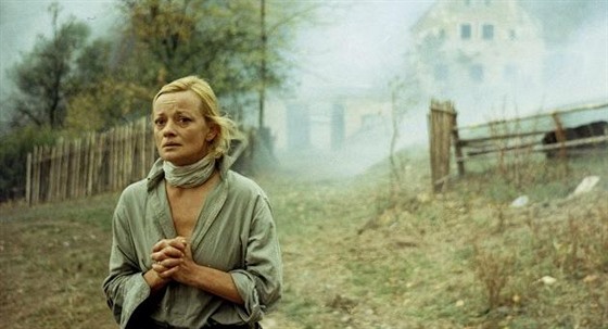 Jana Brejchová ve filmu Zánik samoty Berhof (1983)