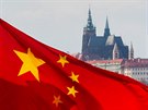 Čínští turisté na pražském Hlávkově mostě vítali svého prezidenta Si...