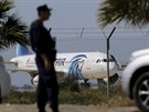 Unesené letadlo EgyptAir v kyperské Larnace (29. bezna 2016).