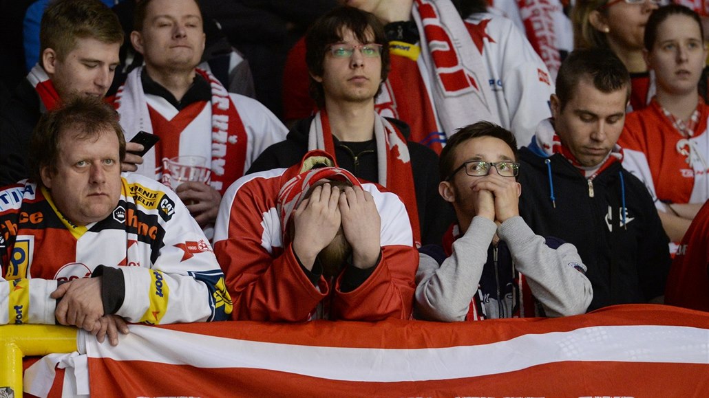 Fanou�ci hokejové Slavie