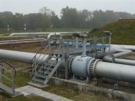 Napojení ropovodu TAL a sytému ropovodu IKL ve Vohburgu.