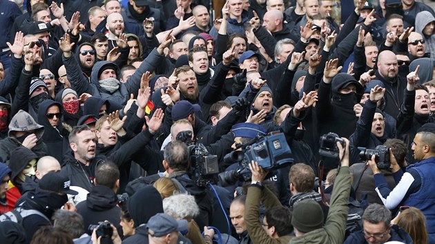 Extremist protestovali v centru Bruselu (27. bezna 2016)