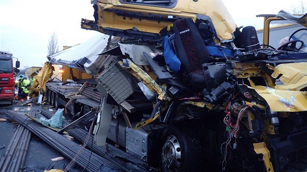 Tragick nehoda dvou kamion na Novojinsku (21. bezen 2016)