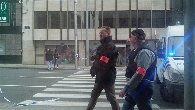 Situace v ulicch kolem stanice metra, kde toili terorist. (22. 3. 2016)