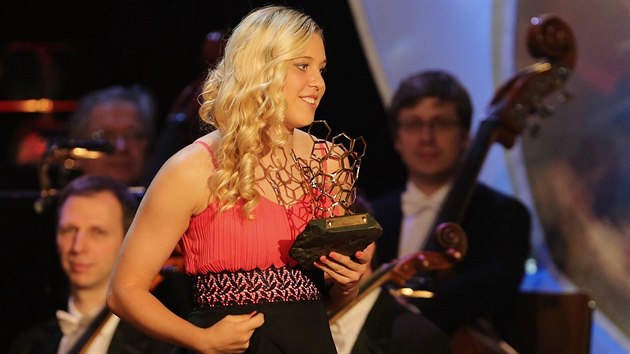 Kateina Svitkov, vtzka kategorie en, pi vyhlaovn ankety Fotbalista roku.