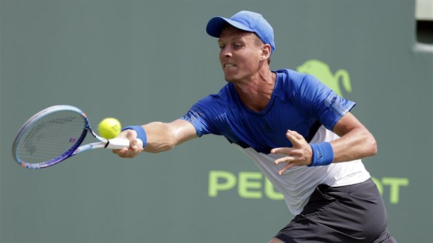 Tom Berdych bojuje v osmifinle turnaje v Miami.