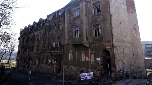 Zchtral domy v Mendlejevov ulici. Po oprav mohly slouit teba k ubytovn student, msto toho se budou bourat.
