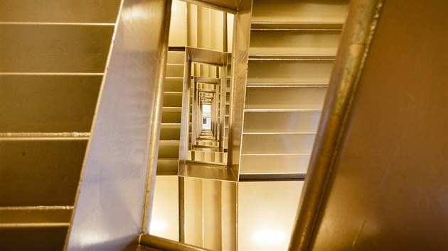 Soubor architektonicky i urbanisticky vraznch staveb vznikl jako reprezentativn i technologick zzem nadnrodnho hospodskho projektu. 