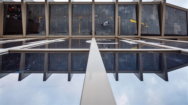 Budova Transgasu je jedna z nejkvalitnějších realizací brutalistního stylu u nás.