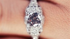 100 let zásnubních prsten