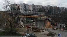 Most slouil vlakm 132 let, zbourali ho za týden