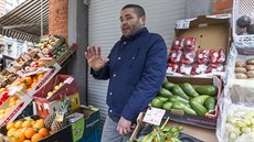 Sedmaticetiletému prodavai zeleniny Fikrimu nahání strach spí extrémistické...