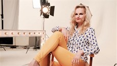 Iva Pazderková coby blbá blondýna v poadu Comedy Club