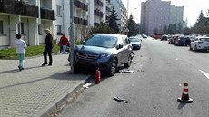 Devt osobních aut nabouralo nákladní auto v Brn poté, co jeho idie vyadil...