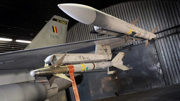 Belgick stroj F-16 na zkladn Kleine Brogel (21. bezna 2011)