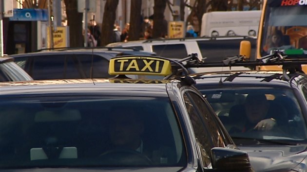 Taxiki jsou spolu se smnrnky ostudou Prahy, k Jan Pape z Asociace cestovnch kancel R.