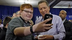 Republikánský prezidentský kandidát John Kasich na pedvolebním mítinku ped...