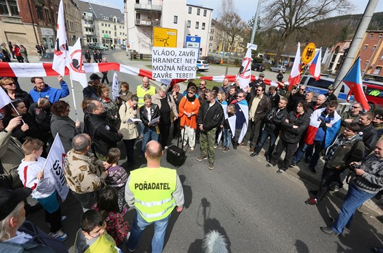 Symbolická blokáda eských hranich v Kraslicích.