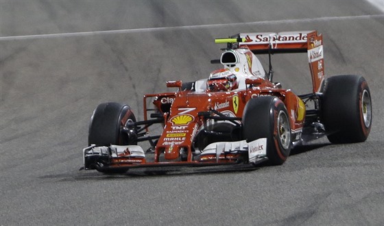 Kimi Räikkönen z Finska bhem Velké ceny Bahrajnu.