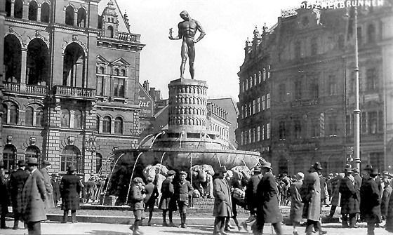 Odhalení fontány se konalo poátkem dubna 1926. Metznerova kana tak nahradila...