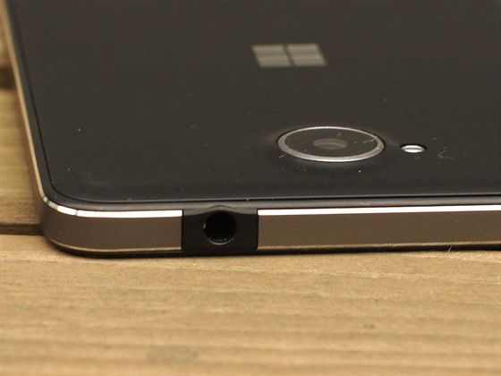 Microsoft Lumia 650