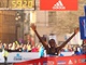 Kean Daniel Wanjiru vtz v Praskm plmaratonu.