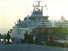 Z ostrova Lesbos vyrazily první dv lod s migranty