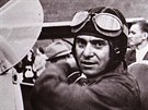 František Peřina v kokpitu cvičného dvouplošníku C-4, na kterém prováděl po...