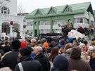 Za odstoupení premiéra se na Islandu protestovalo i v úterý (5. dubna 2016)