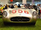 Závodní Mercedes 300 SLR Mille Miglia se kterým jezdil slavný Fangio