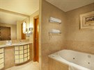 Koupelna v prezidentském apartmánu Radisson Blu Alcron Hotel Prague