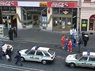 Policie uzavřela prostor před klenotnictvím na Americké třídě v Plzni....