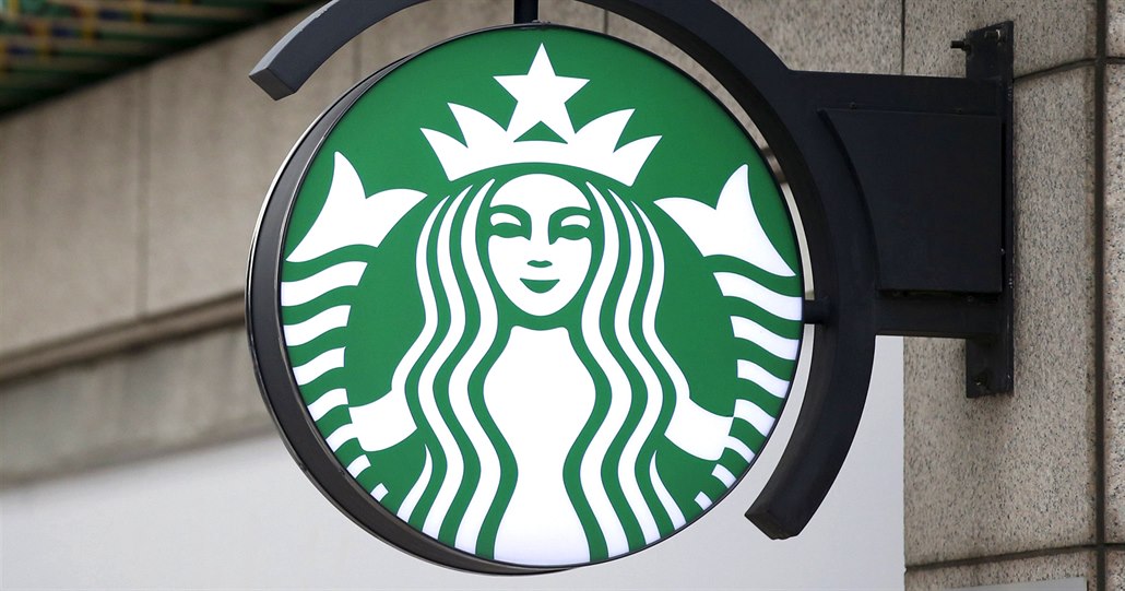 Starbucks v roce 2023 otev�el 785 prodejen v �ín�.
