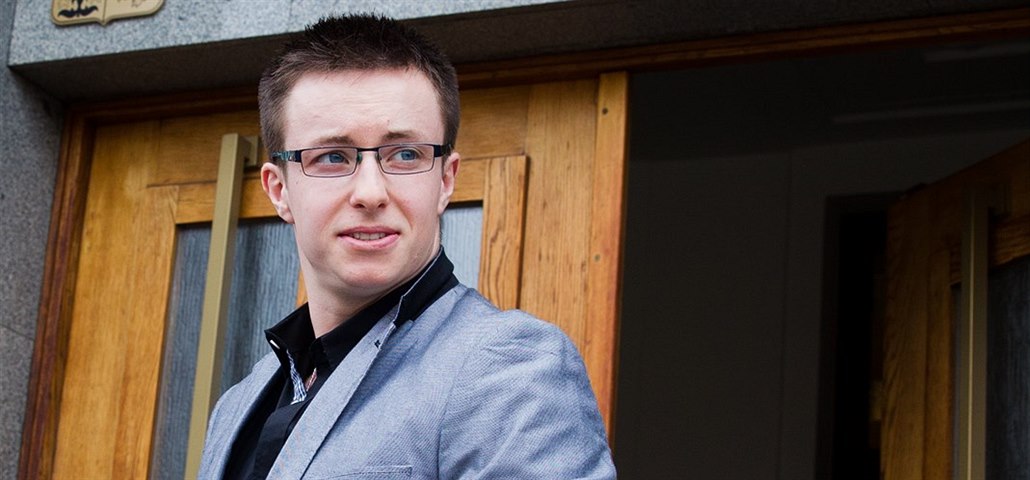 Luká� Ne�esaný odchází od Krajského soudu v Hradci Králové po nepravomocném...