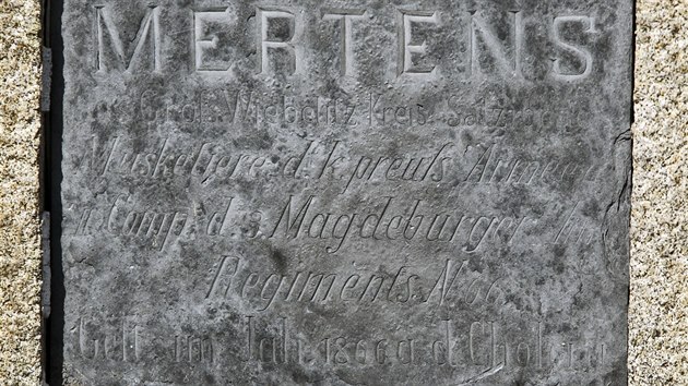 Pomník čtyř mušketýrů pruské armády jménem Leibrech, Kuhle, Zebl a Mertens na hřbitově v Přibyslavi, které při pobytu ve městě skosila epidemie cholery.