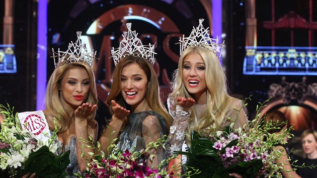 Českou Miss 2016 se stala Andrea Bezděková, druhá skončila Natálie Kotková a třetí je Kristýna Kubíčková (vlevo).