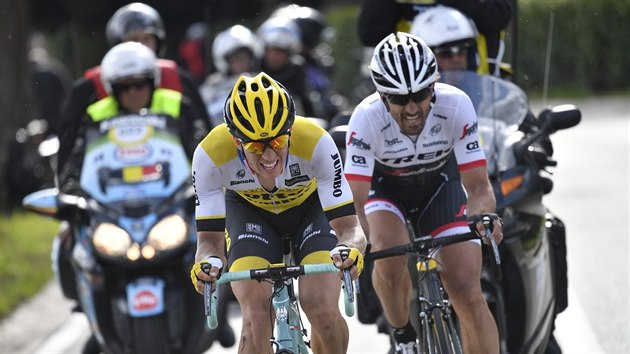 STHAC DUO. Fabian Cancellara se Sepem Vanmarckem na zvod Kolem Flander marn sthali Petera Sagana.