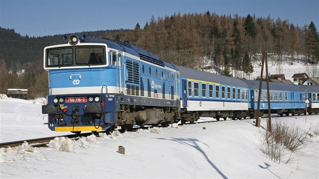 Jedna z legend provozu na eskch neelektrifikovanch tratch, lokomotiva ad 750 a 751.  Podle osazen pednch oken zskala oznaen Brejlovec. Vyrbla se v letech 1968 a 1977 v potu 408 kus, v letech 1979 a 1980 byla doplnna sri s elektrickm topenm v potu 86 kus. Po roce 1989, kdy u ns poklesla poteba velkch motorovch lokomotiv, jich byla st upravena pro provoz v Itlii a exportovna na Apeninsk poloostrov. Nkter lokomotivy proly bhem provozu modernizac, napklad na star typ breljlovc bylo dosazeno msto parnho topen elektrick. Devatenct lokomotiv pak prolo v letech 2010 a 2012 kompletn modernizac, pi kter byl zachovn doslova pouze rm, podvozky a sk lokomotiv. Nov jsou dieselov motory, alterntory, ovldac pult strojvedoucho a dic systm. esk drhy dnes vyuvaj tchto 19 modernizovanch lokomotiv a pes 50 lokomotiv ze srie z let 1979/1980 na nkolika neelektrifikovanch tratch s rychlkovm provozem, nap. Praha - Rakovnk, Hradec Krlov - Trutnov nebo Brno - Jihlava.