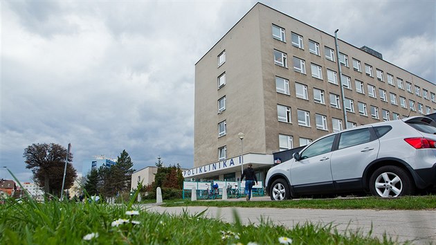 Poliklinika II na Slezskm Pedmst v Hradci Krlov.