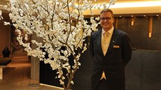 Concierge Václav Janaík v Mandarin Oriental Prague