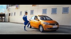 Hvzdný Messi propaguje nové indické auto.