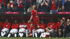 RADOST. Franck Ribéry slaví gól do sít Frankfurtu.