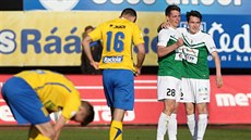 Luká Masopust (vlevo) slaví gól do sít Zlína v utkání 23. kola Synot ligy.