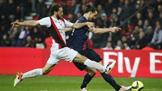 Zlatan Ibrahimovi stílí v zápase proti Nice.