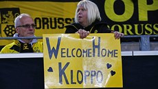 Fanouci Borussie Dortmund vítají trenéra Jürgena Kloppa, jen se do Dortmundu...